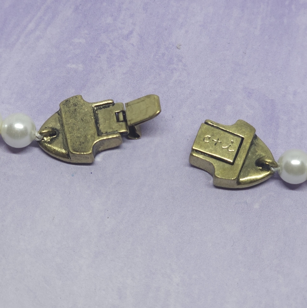 5 for $20 Chloe + Isabel Faux Pearl Necklace Decorative Clasp - Picture 7 of 8